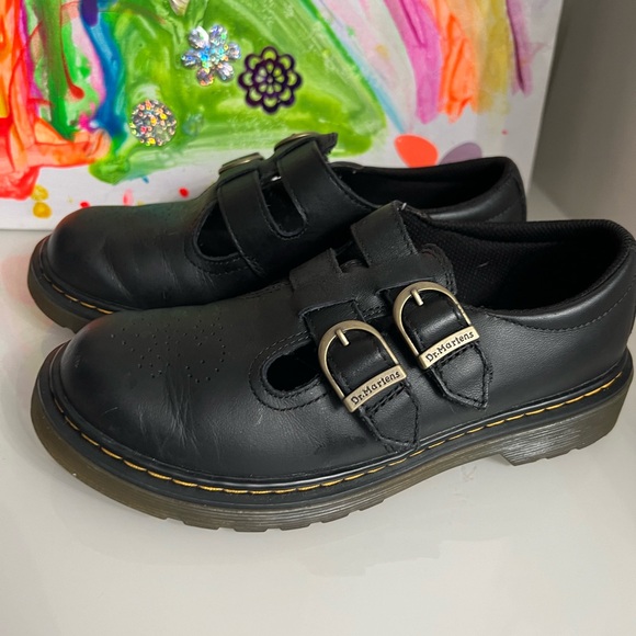 Little Girl’s Dr Martens shoes - Picture 7 of 10